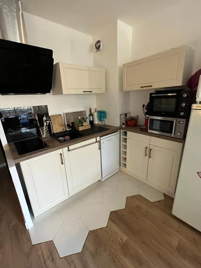 Apartment Joli Appartement 2 Pieces Proche Plage Frejus