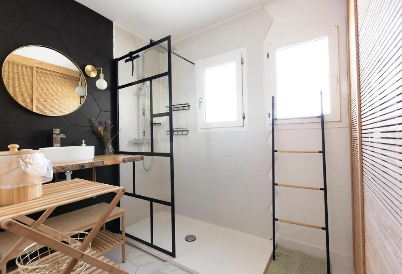 Joli Appartement 2 Pieces Proche Plage Frejus Apartment